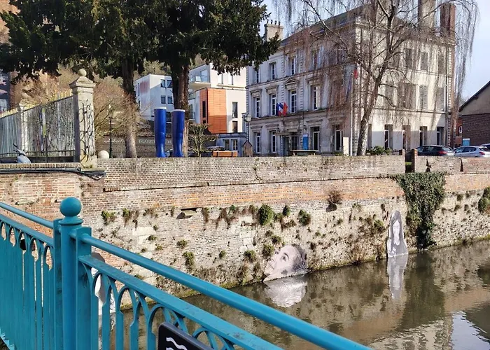 Apartment Appartement Renove Centre Pont-Audemer-Calme, Wi-Fi, Proche Honfleur *