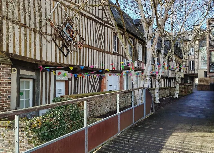 Appartement Renove Centre Pont-Audemer-Calme, Wi-Fi, Proche Honfleur Apartment *