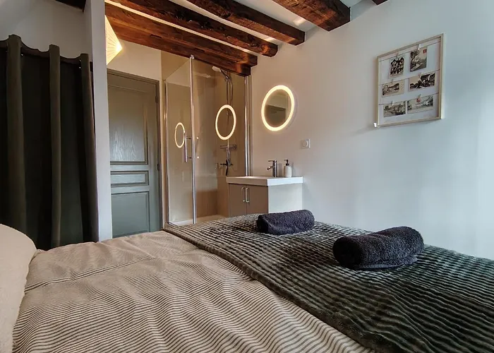 Apartment Appartement Renove Centre Pont-Audemer-Calme, Wi-Fi, Proche Honfleur